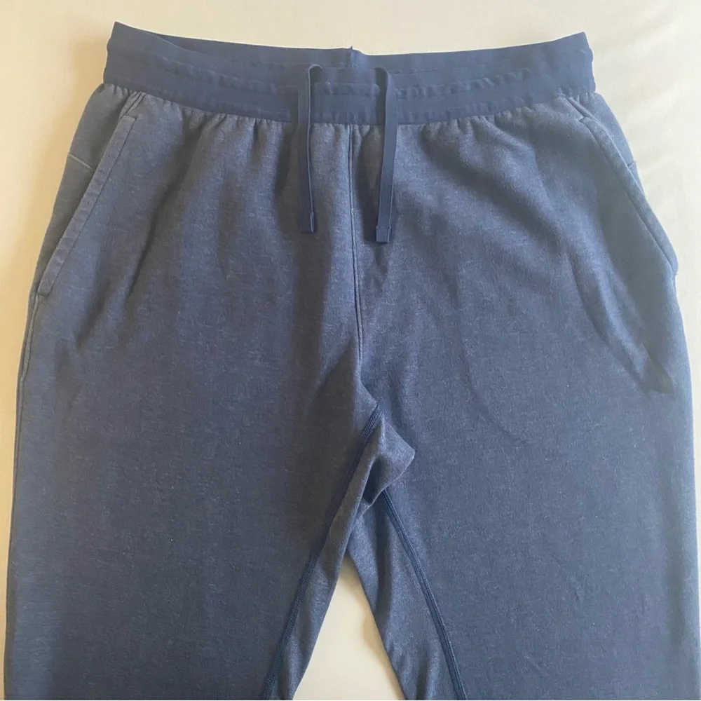 Nike Yoga Training Pants Men L Gym Active Essentials Performance Fleece